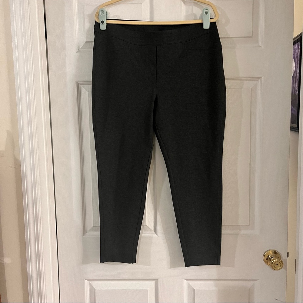 Chicos pull on dark gray stretch‎ pants women’s 18p 3p taper leg knit